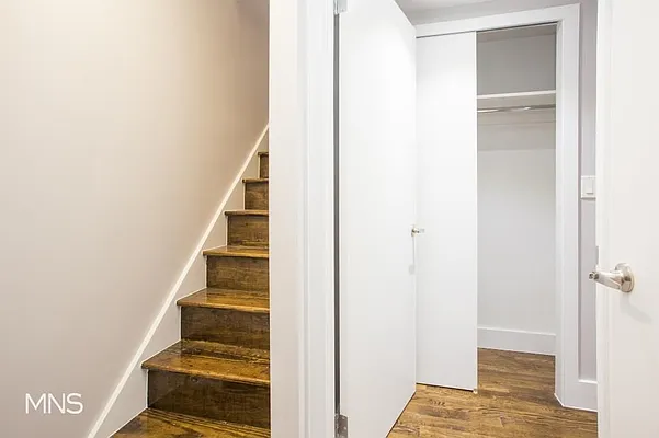 Rented by MNS Marketing | media 17