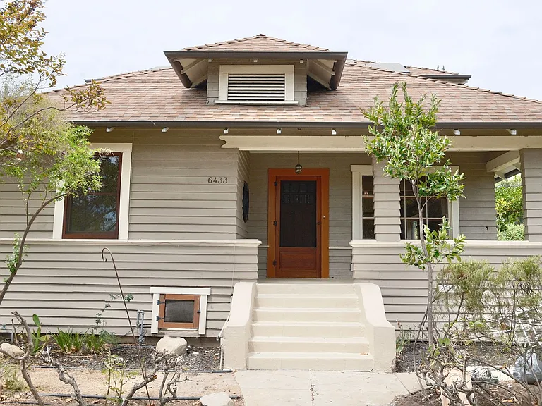 6433 Crescent St — Photo 2