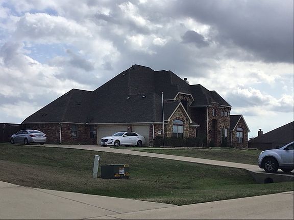 3rd image of 2253 Riverside Dr