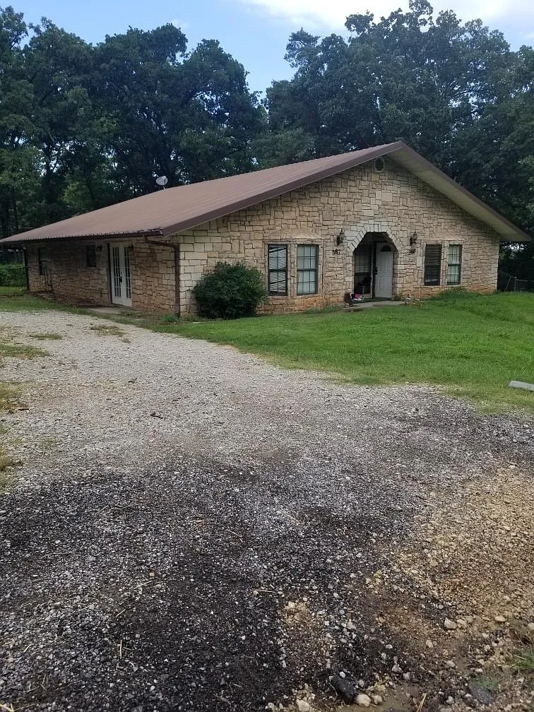 387 Denison Dr — Photo 1