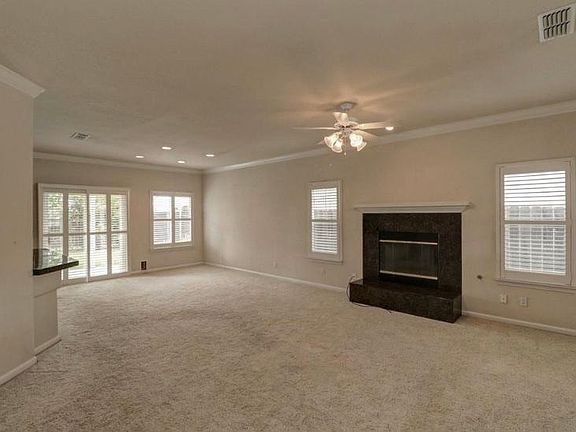 3rd image of 2065 Pheasant Dr