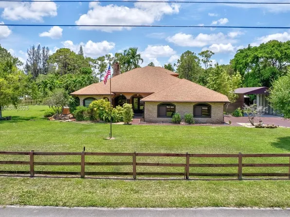 13664 60th St N #N, West Palm Beach, FL 33411