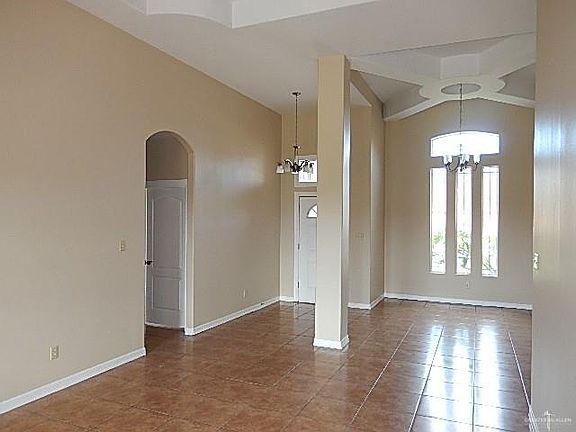 5th image of 520 E Canela Ave