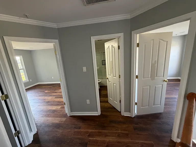 Cedarhollow Ln — Photo 3