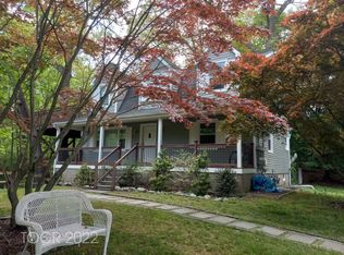 52 Florence Ave, Oakland, NJ 07436