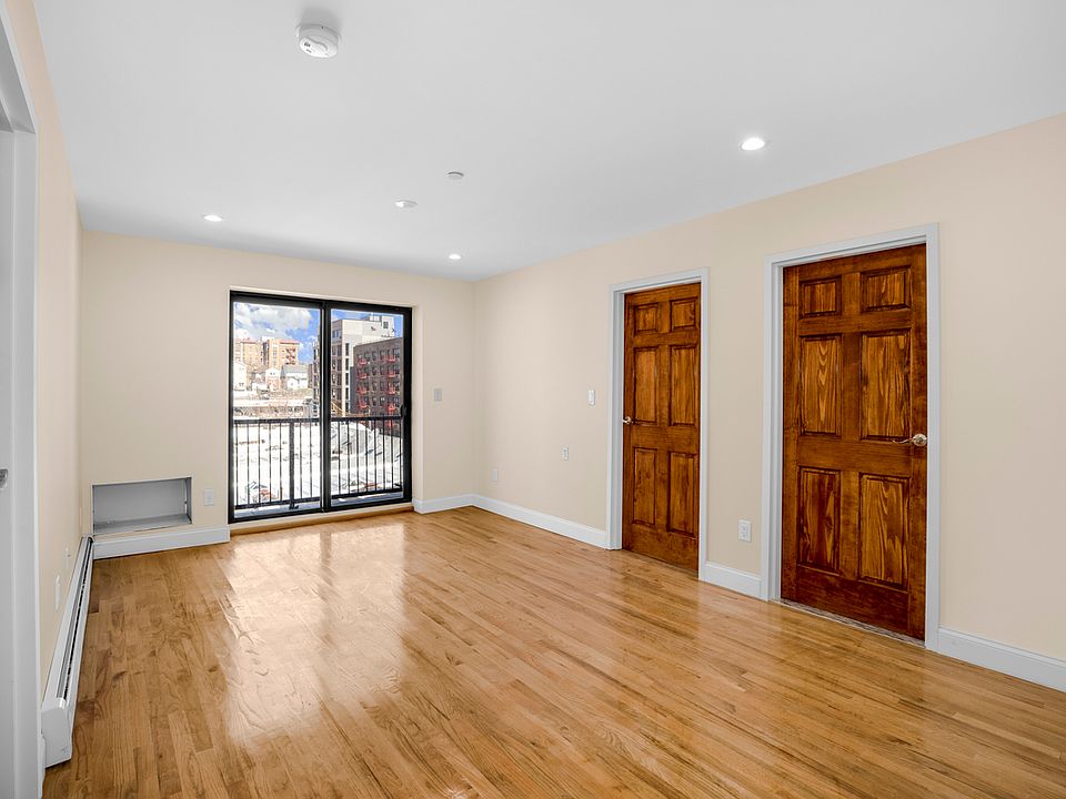 1st image of 170-19 89th Ave #4R