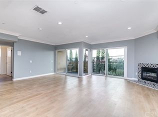 3855 Ingraham St APT 301, Los Angeles, CA 90005