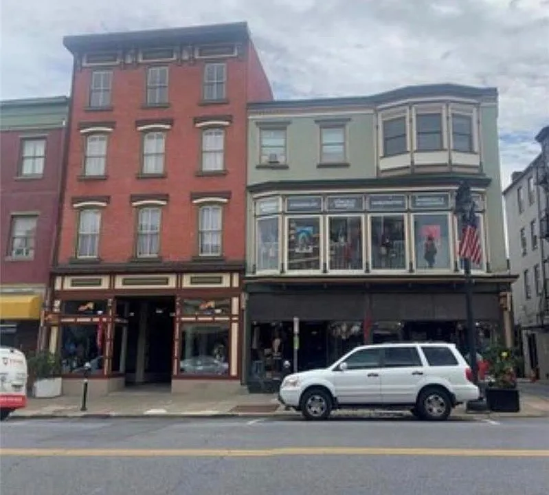228 Northampton St #3