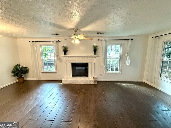 2nd image of 1435 Kennesaw Trace Ct NW