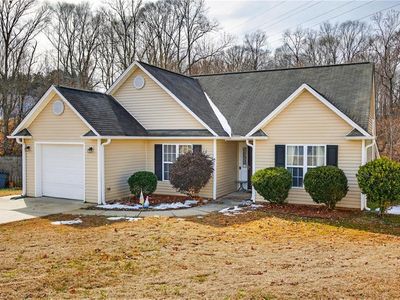 2083 Tea Berry Ct, Winston Salem, NC, 27127