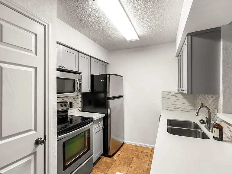 12550 Whittington Dr #704 — Photo 7