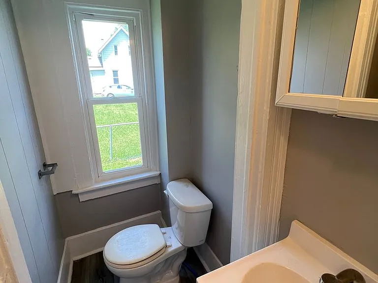 604 Fillmore St — Photo 7
