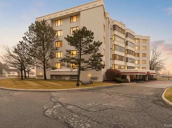 43100 Twelve Oaks Crescent Dr APT 2033, Novi, MI 48377