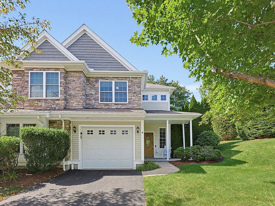 1st image of 17 Hartland Way