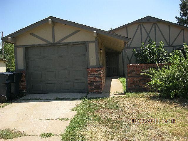 1st image of 1108 SW 77th Pl