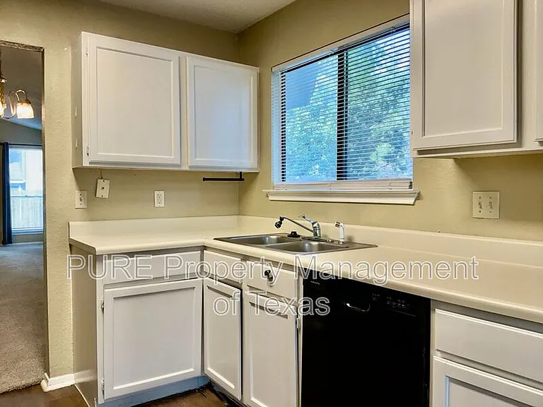 2105 Balsam Way — Photo 7