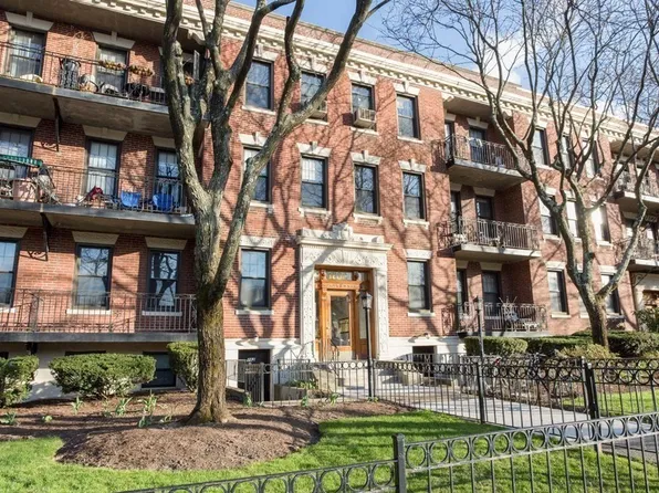 1758 Commonwealth Ave APT 2, Brighton, MA 02135