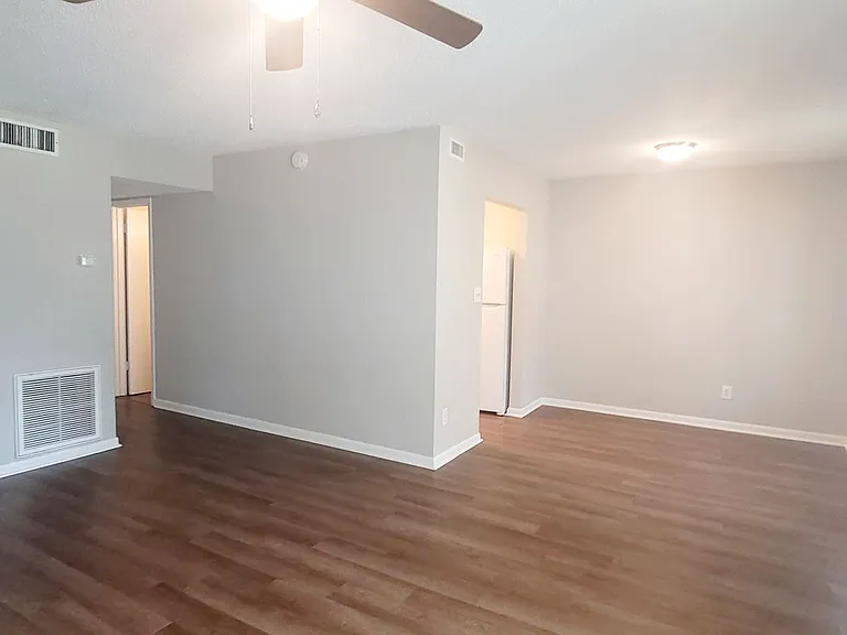 County View Apartments — Photo 27