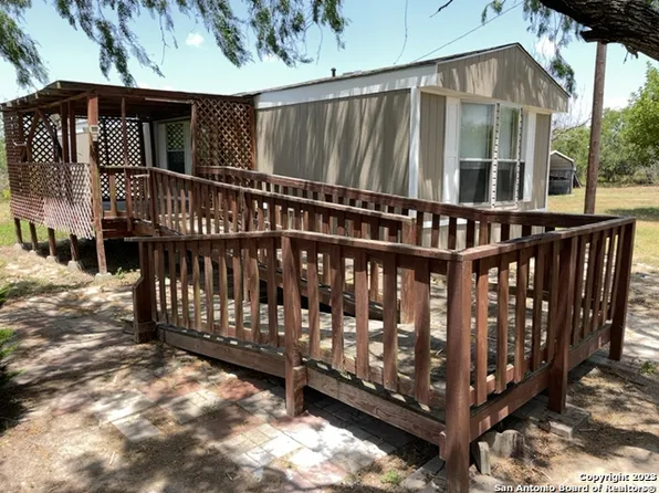 5001 FM 792, Kenedy, TX 78119