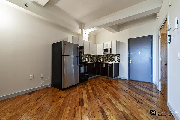 Rented by Batra Group Inc | media 12
