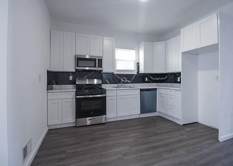 1st image of 36 Dassing Ave #1