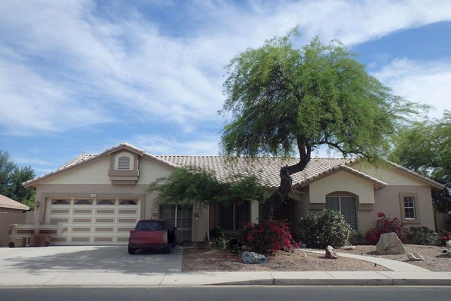 1st image of 7725 W Country Gables Dr