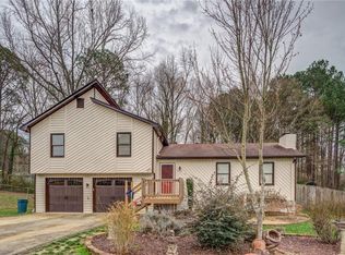 459 Valley Woods Cir SE, Conyers, GA 30094