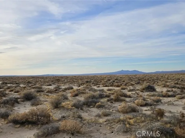 800 Lockhart Ranch Rd #2, Hinkley, CA 92347