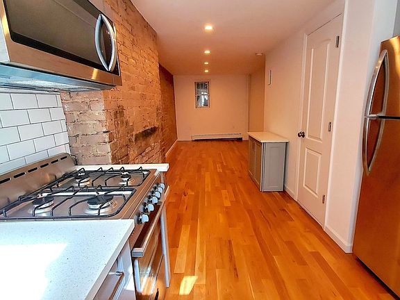 3rd image of 425 E 12th St APT 2RW