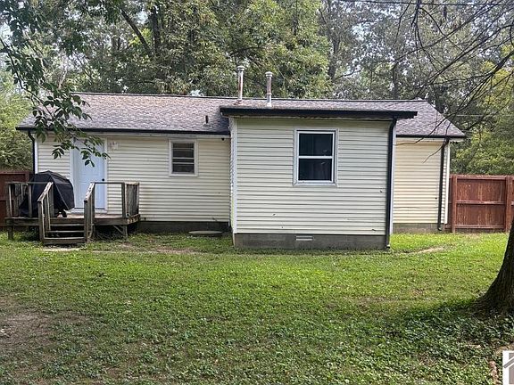 5th image of 2135 Sunset Dr