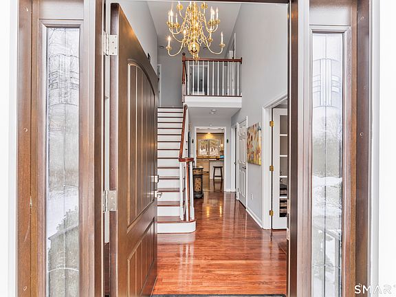 3rd image of 32 Yogananda Street