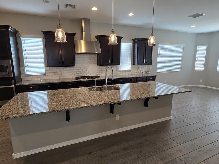 18351 W Mercer Ln — Photo 26
