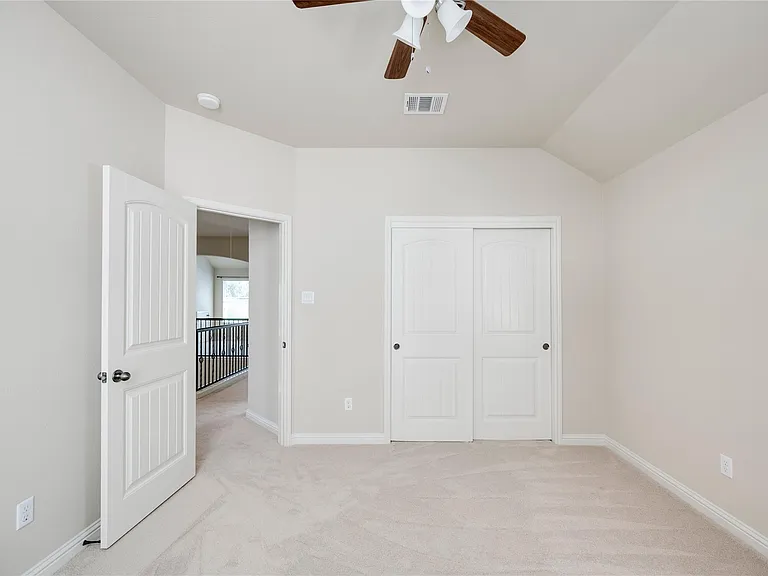 4211 Oldenburg Ln — Photo 8