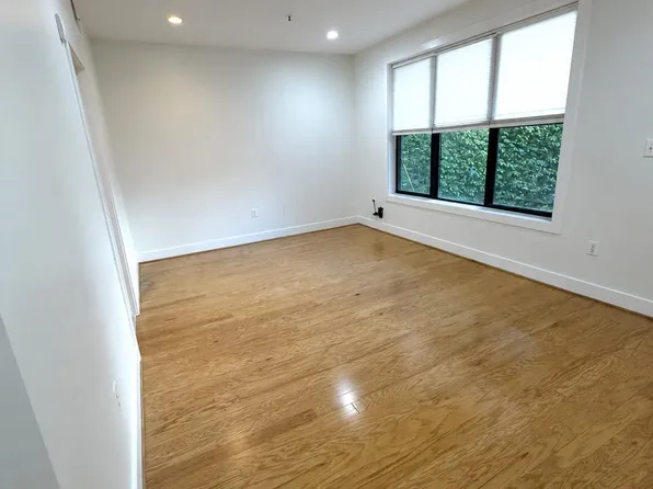 2444 Ontario Rd NW APT 1, Washington, DC 20009