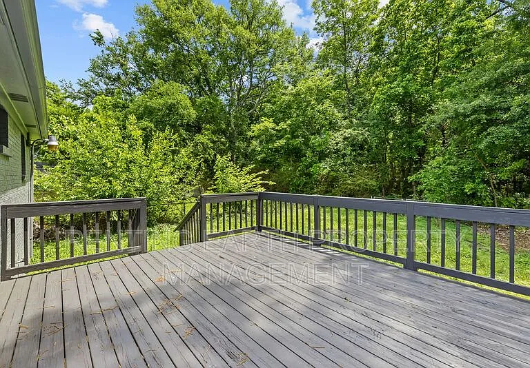 6109 Blocton Ave — Photo 23