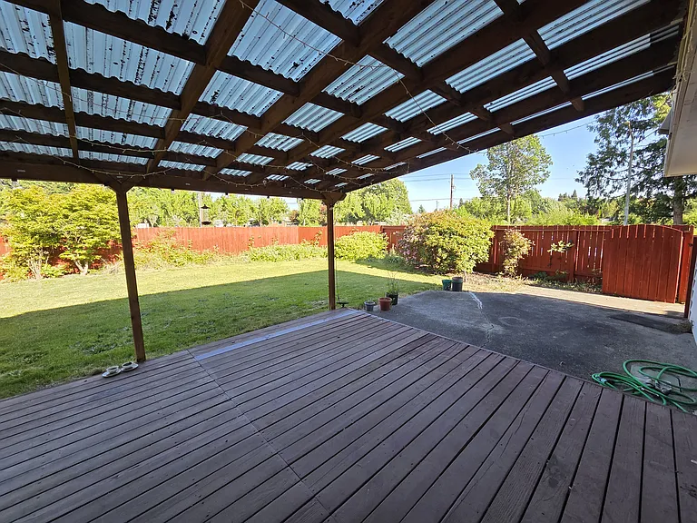 10101 NE 55th Ave — Photo 22