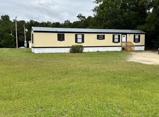 2127 Tee Vee Rd, Elloree, SC 29047