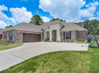42 Crowder Dr, Benton, LA 71006