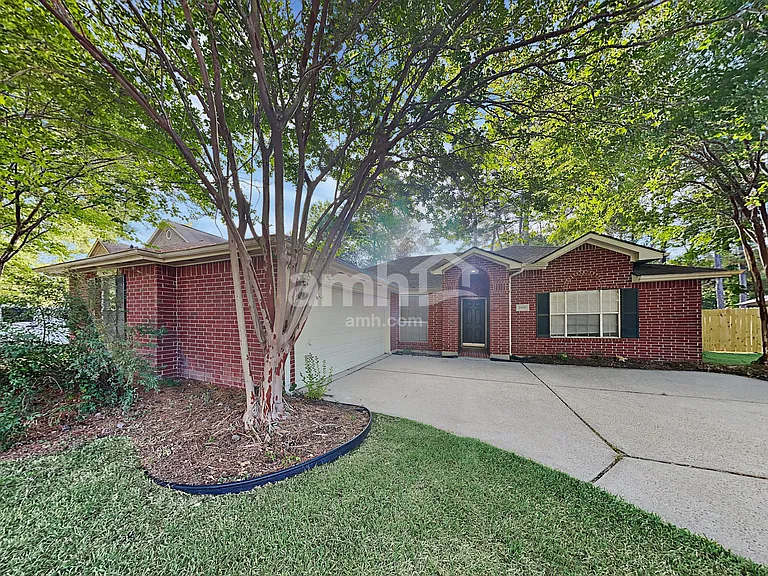 29010 Ashbrook Ln — Photo 1