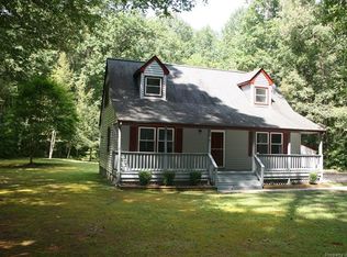 5318 Old Dogwood Ln, Gloucester, VA 23061