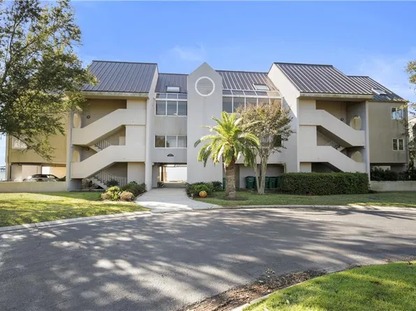 406 Mariners Is #2F, Mandeville, LA 70448