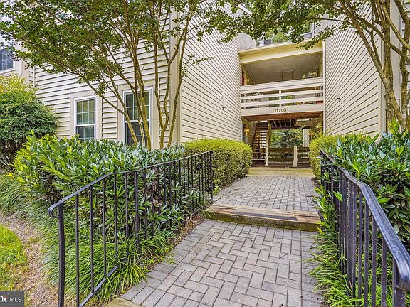 2nd image of 11705J Karbon Hill Ct #506B
