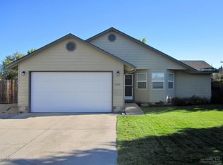 3138 SW Salmon Ave, Redmond, OR 97756