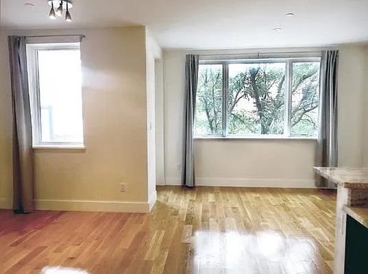 Rented by R New York | media 11