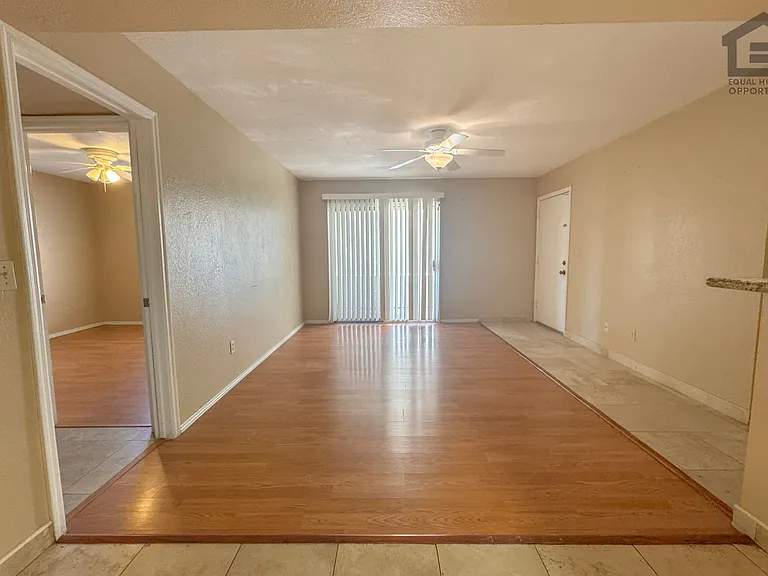 10610 S 48th St #1100 — Photo 11