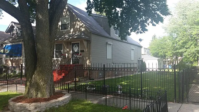 7353 S Hermitage Ave photo 1