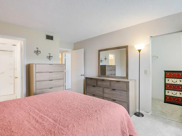 529 Shady Pine Way #C-1, Greenacres, FL 33415