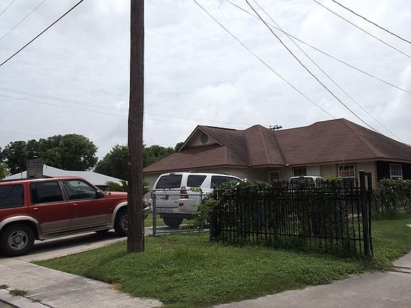 2nd image of 2931 Tucker Dr