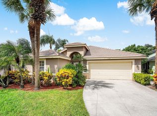 790 Clearbrook Park Circle, Delray Beach, FL 33445