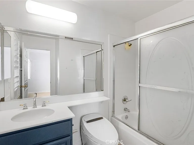 20871 Betron St — Photo 16